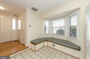 7589 Chrisland Cove, Falls Church, VA 22042 - Photo 4