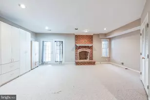 2145 Wolftrap Ct, Vienna, VA 22182 - Photo 14