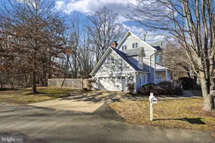 2018 Swan Terrace, Alexandria, VA 22307 - Photo 4