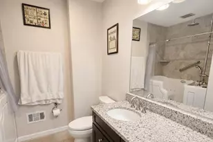 7215 Park Terrace Dr, Alexandria, VA 22307 - Photo 16