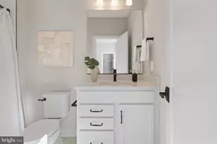1103 Desale St SW, Vienna, VA 22180 - Photo 42