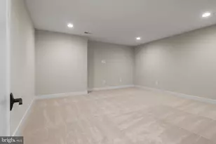 1103 Desale St SW, Vienna, VA 22180 - Photo 44