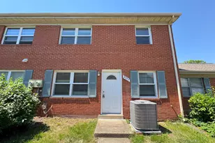 9557 Hagel Cir, Lorton, VA 22079 - Photo 2
