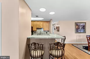 3175 Summit Square Dr, Oakton, VA 22124 - Photo 16