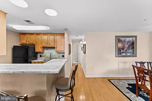 3175 Summit Square Dr, Oakton, VA 22124 - Photo 20