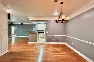 11318 Westbrook Mill Ln, Fairfax, VA 22030 - Photo 2