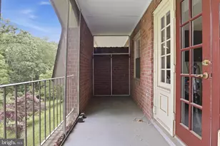 8114 Colony Point Rd, Springfield, VA 22152 - Photo 12