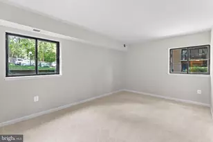 9713 Kings Crown Ct, Fairfax, VA 22031 - Photo 32