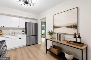 9713 Kings Crown Ct, Fairfax, VA 22031 - Photo 12