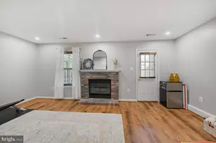 14215 Beddingfield Way, Centreville, VA 20121 - Photo 2