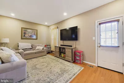 14215 Beddingfield Way, Centreville, VA 20121 - Photo 8