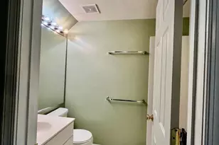 7504 Lamoyne Ct, Alexandria, VA 22315 - Photo 8