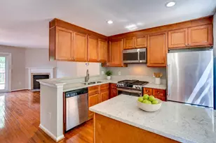 14708 Basingstoke Loop, Centreville, VA 20120 - Photo 6