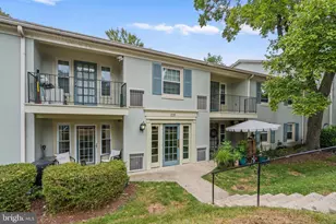 8360B Dunham Ct, Springfield, VA 22152 - Photo 2