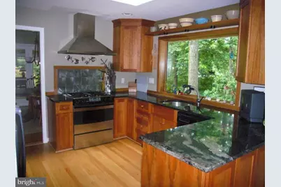 9001 Southwick Street, Fairfax, VA 22031 - Photo 2