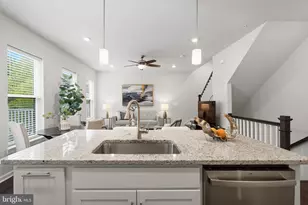 5684 Stephanie Tessa Way, Alexandria, VA 22303 - Photo 16