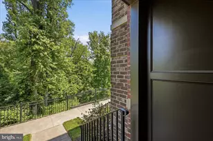 3169 Virginia Bluebell Ct, Fairfax, VA 22031 - Photo 4