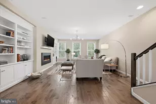 3169 Virginia Bluebell Ct, Fairfax, VA 22031 - Photo 8