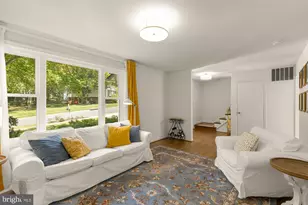 10103 Dundalk St, Fairfax, VA 22032 - Photo 4