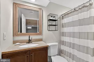 15490 Waters Creek Dr, Centreville, VA 20120 - Photo 64