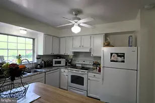 14904 Lady Madonna Ct, Centreville, VA 20120 - Photo 28