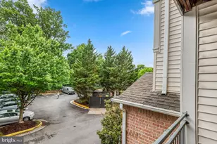12120 Garden Ridge Ln, Fairfax, VA 22030 - Photo 26