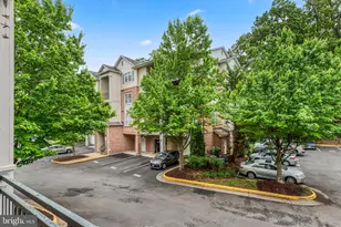 12120 Garden Ridge Ln, Fairfax, VA 22030 - Photo 1