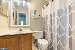 8309 Linden Oaks Ct, Lorton, VA 22079 - Photo 28