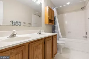 8309 Linden Oaks Ct, Lorton, VA 22079 - Photo 16