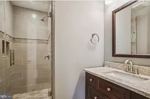 7012 Irwell Ln, Alexandria, VA 22315 - Photo 12