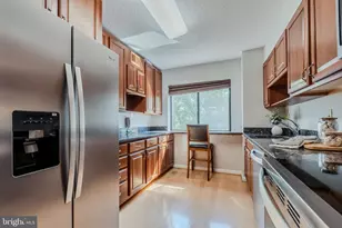 5901 Mt Eagle Dr, Alexandria, VA 22303 - Photo 22