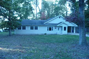 3517 Forest Dr, Alexandria, VA 22302 - Photo 2