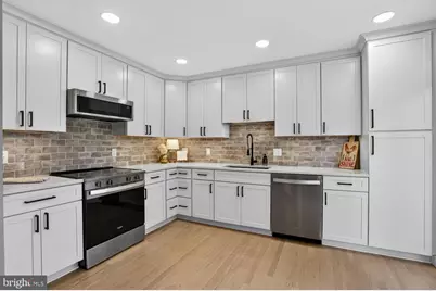 8532 Lakinhurst Lane, Springfield, VA 22152 - Photo 2