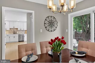 8532 Lakinhurst Lane, Springfield, VA 22152 - Photo 12