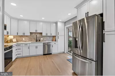 8532 Lakinhurst Lane, Springfield, VA 22152 - Photo 14