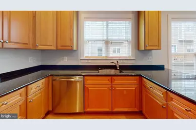 12168 Waveland Street, Fairfax, VA 22033 - Photo 4