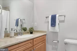 12168 Waveland St, Fairfax, VA 22033 - Photo 8