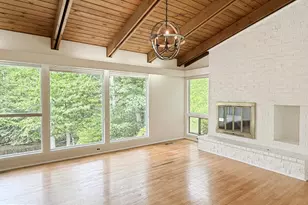 10611 Allenwood Ln, Great Falls, VA 22066 - Photo 14