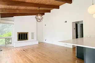 10611 Allenwood Ln, Great Falls, VA 22066 - Photo 12