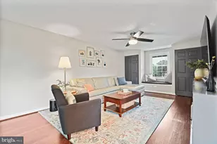 933 War Admiral St, Great Falls, VA 22066 - Photo 12