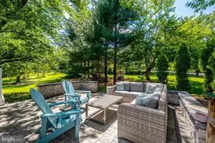 933 War Admiral St, Great Falls, VA 22066 - Photo 32