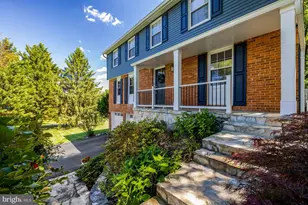 933 War Admiral St, Great Falls, VA 22066 - Photo 4