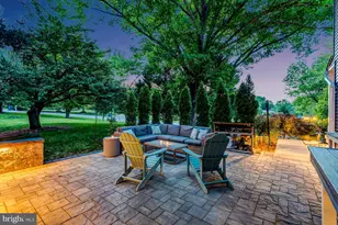 933 War Admiral St, Great Falls, VA 22066 - Photo 40