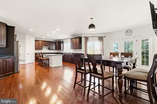 7101 Idylwood Rd, Falls Church, VA 22043 - Photo 10