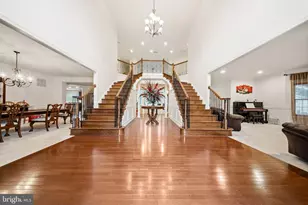7101 Idylwood Rd, Falls Church, VA 22043 - Photo 4