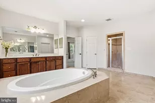 7101 Idylwood Rd, Falls Church, VA 22043 - Photo 38