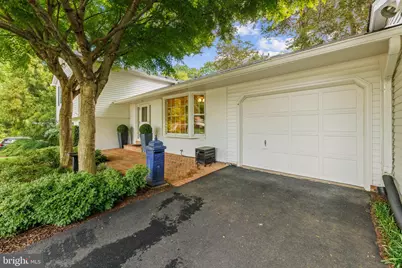 8527 Pappas Way, Annandale, VA 22003 - Photo 4