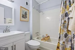 8346 Stationhouse Ct, Lorton, VA 22079 - Photo 12