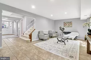 8127 Pinelake Ct, Alexandria, VA 22309 - Photo 4