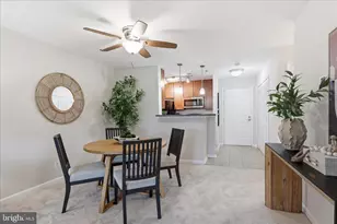 3178 Summit Square Dr, Oakton, VA 22124 - Photo 14